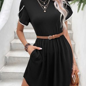 Simple style round neck lace petal short sleeve T-shirt dress
