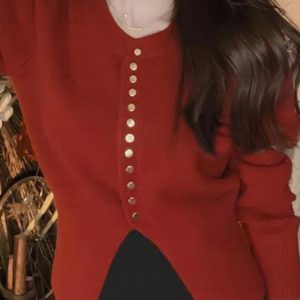 New design sweater, fashionable waist, unique and unique knitted top