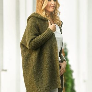 New hooded sweater with hood collar, commuter bat shape, soft and loose back splicing sweater