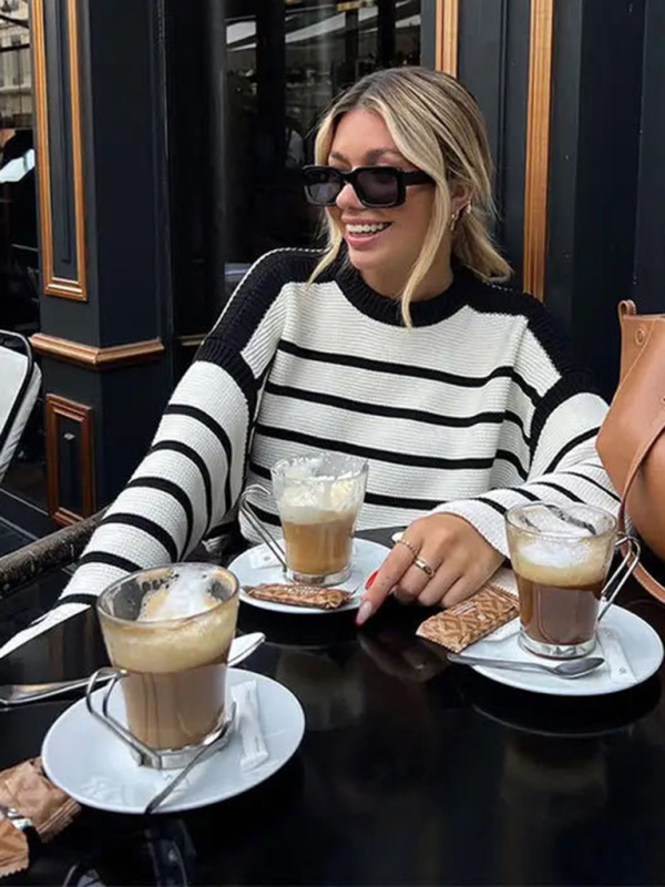 New round neck loose black and white striped pullover long sleeve sweater - Image 4