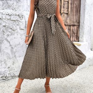 Women's elegant sleeveless waist dress