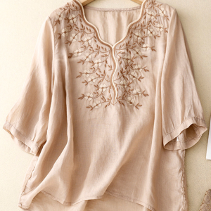 Vintage V-neck embroidered T-shirt top