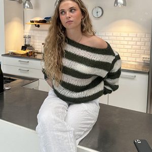 New round neck striped loose lazy versatile long-sleeved knitted sweater