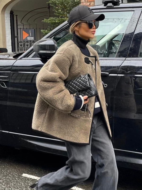 New Fashionable Cashmere Women's Metal Lock Design Cardigan Jacket - Image 4